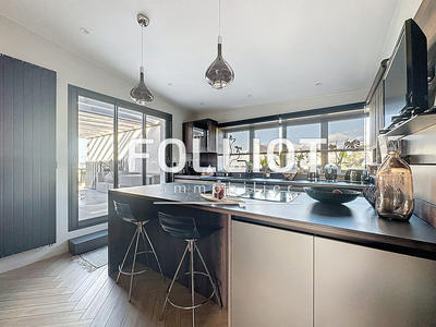 Maison - 167 m² - 6 pièces