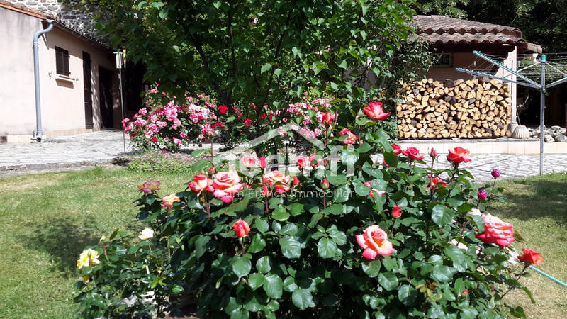 Maison traditionnelle - 139 m² - 6 pièces