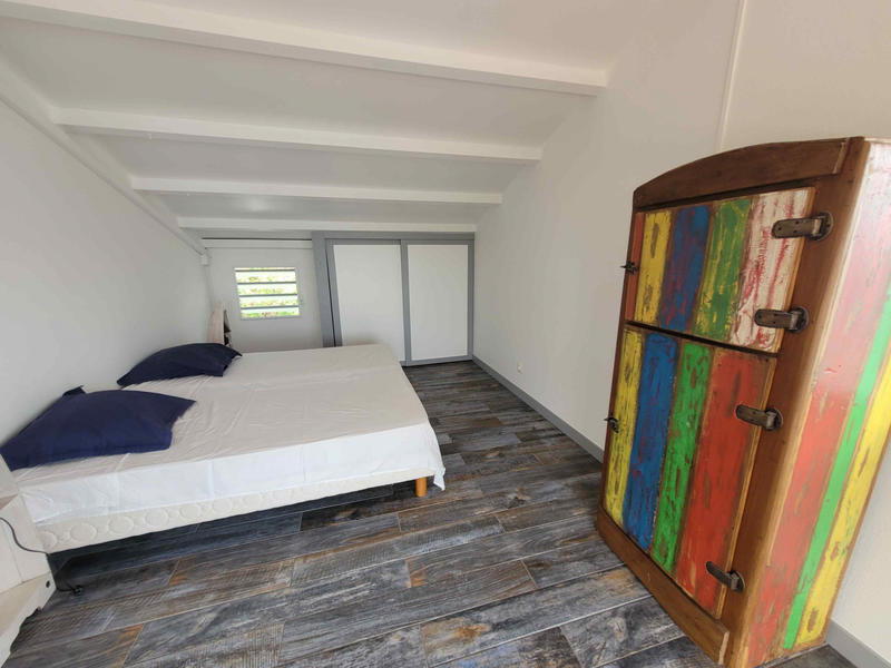 Maison - 225 m² - 8 pièces