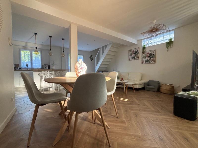 Maison - 108 m² - 6 pièces