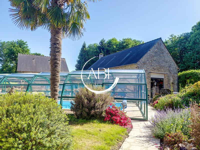 Maison ancienne - 250 m² - 7 pièces