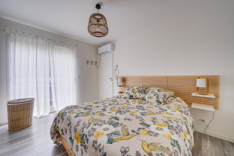 Maison - 180 m² - 8 pièces