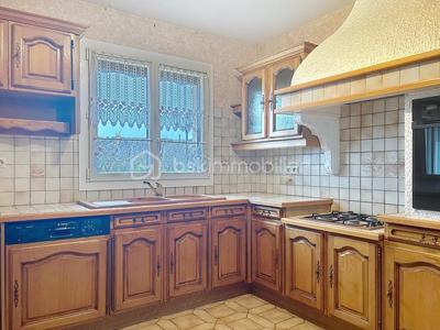 Maison traditionnelle - 99 m² - 5 pièces