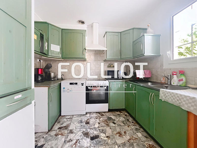 Maison - 205 m² - 10 pièces