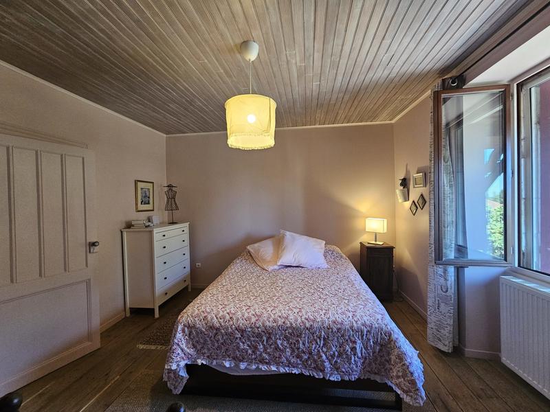 Maison traditionnelle - 157 m² - 4 pièces