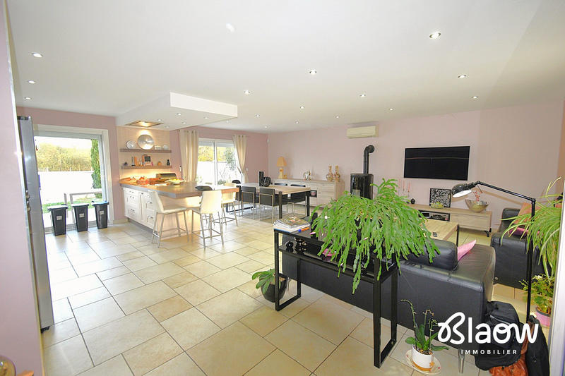 Maison - 144 m² - 5 pièces