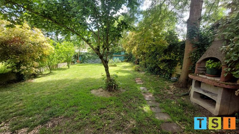 Maison - 400 m² - 16 pièces