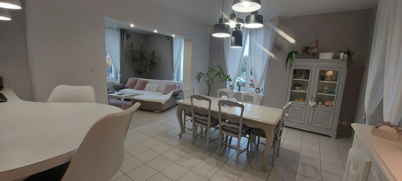 Maison - 210 m² - 7 pièces