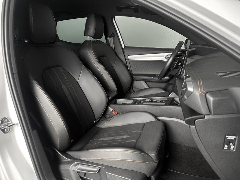 Cupra Formentor V 204ch Cockpit Carplay Cuir Regul Acc Keyless Go Ja18p E-Hybrid Rechargeable