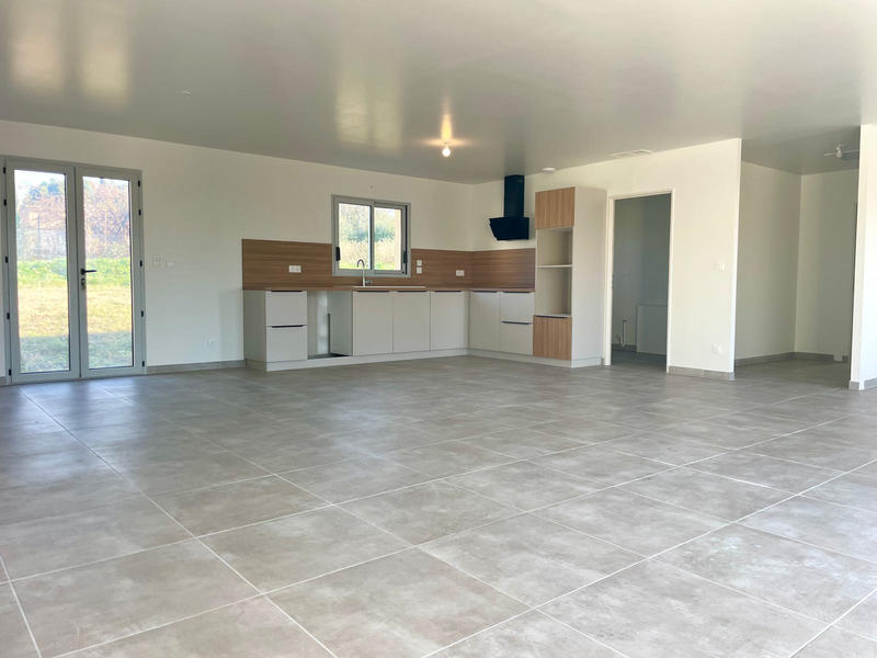 Maison - 140 m² - 5 pièces