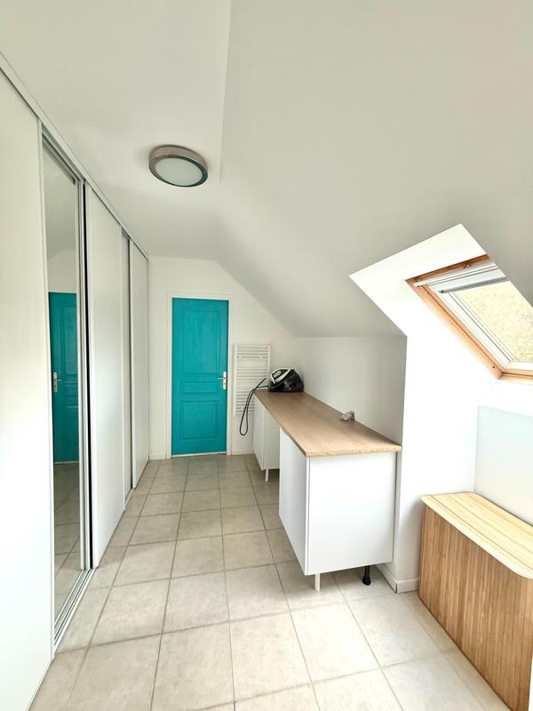 Maison - 230 m² - 7 pièces