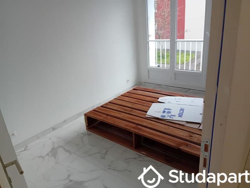 Chambre - 10 m² - 1 pièce