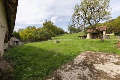 Maison - 238 m² - 10 pièces