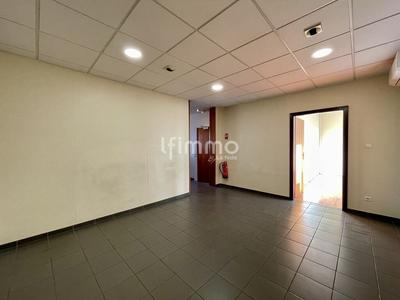 Bureau - 127 m² - 7 pièces