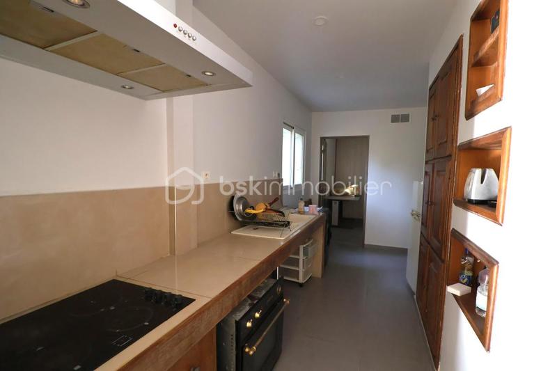 Maison - 260 m² - 9 pièces