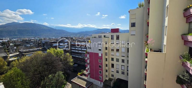 Appartement - 84 m² - 4 pièces