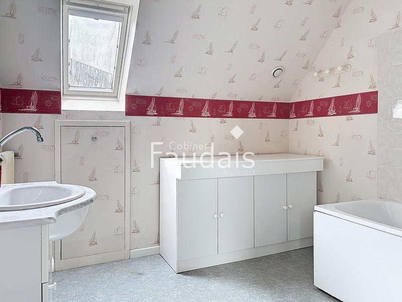 Maison - 95 m² - 5 pièces