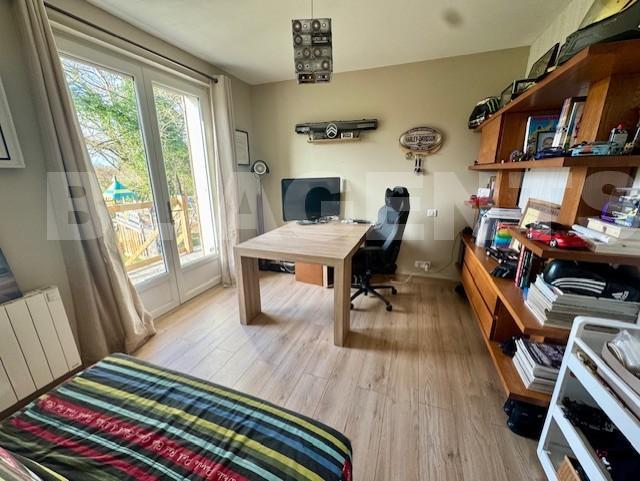 Maison - 205 m² - 6 pièces