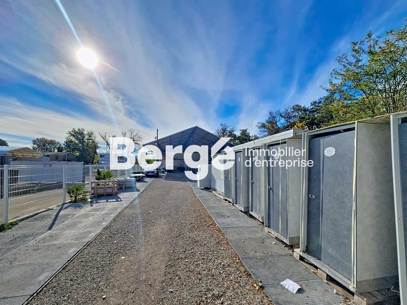 Entrepôt - 1 000 m²