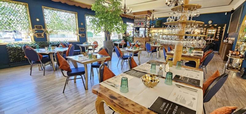 Appartement - 2 000 m² - 34 pièces