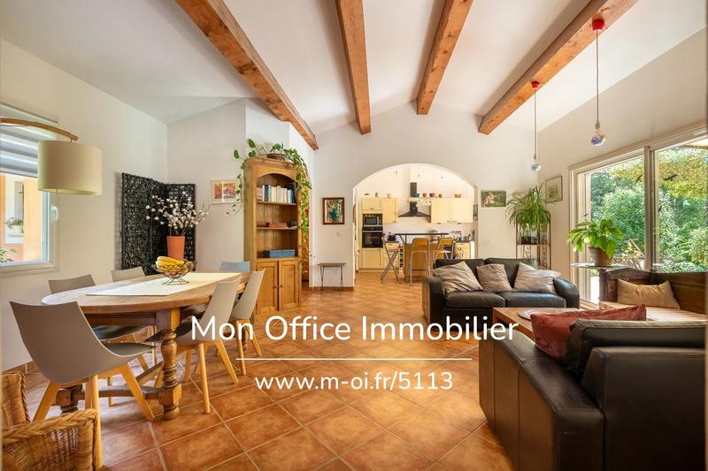 Villa - 251 m² - 10 pièces