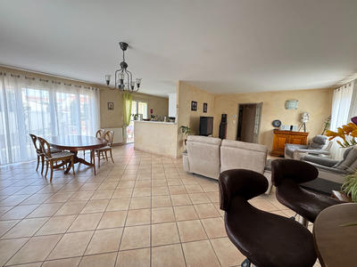 Villa - 163 m² - 6 pièces