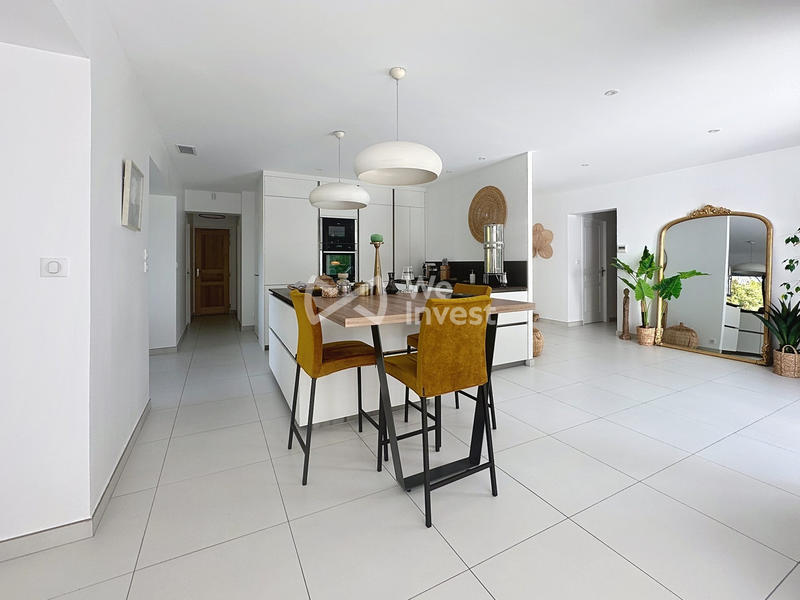 Maison contemporaine - 200 m² - 6 pièces