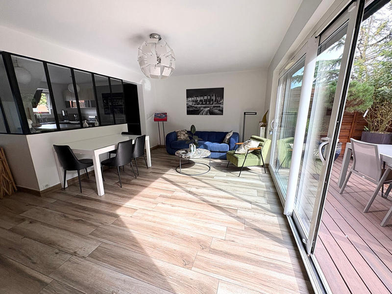 Maison - 92 m² - 5 pièces