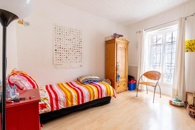 Maison - 208 m² - 6 pièces