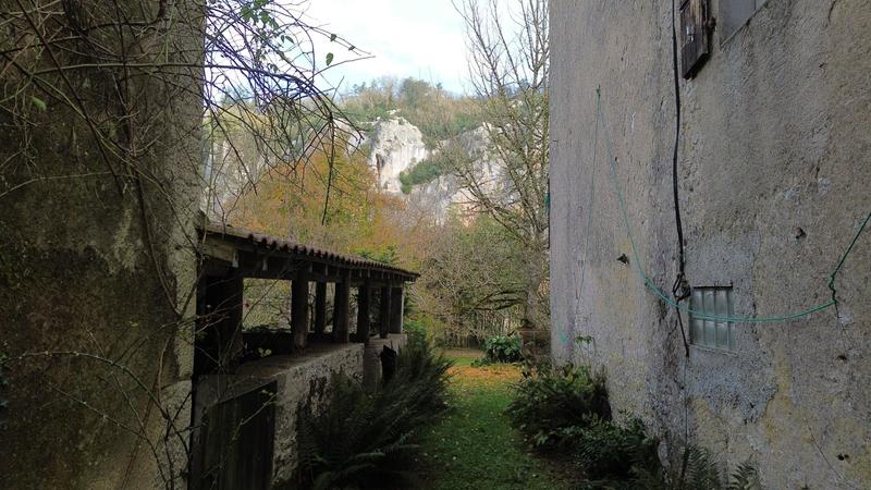 Maison - 220 m² - 10 pièces