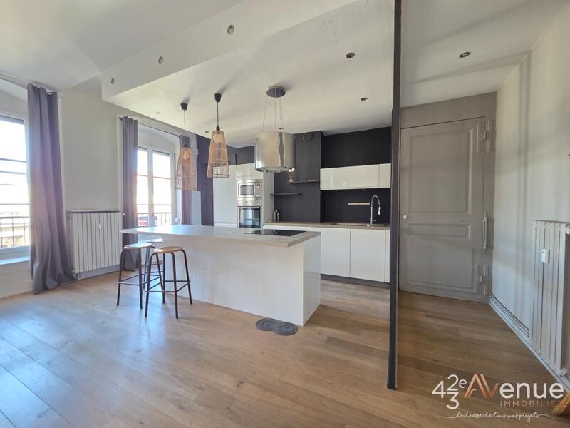 Appartement - 85 m² - 3 pièces