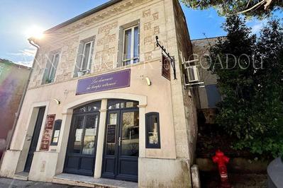 Immeuble - 151 m² - 6 pièces