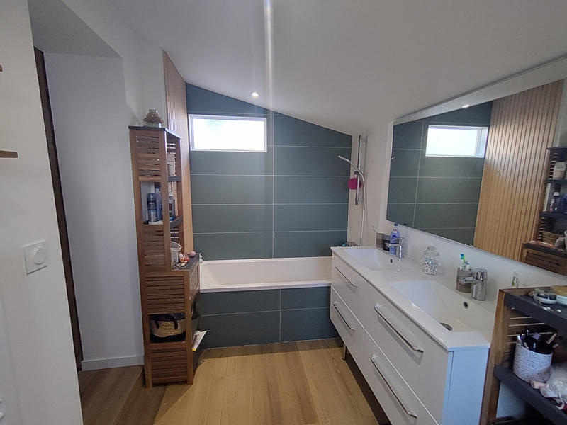 Maison - 140 m² - 6 pièces