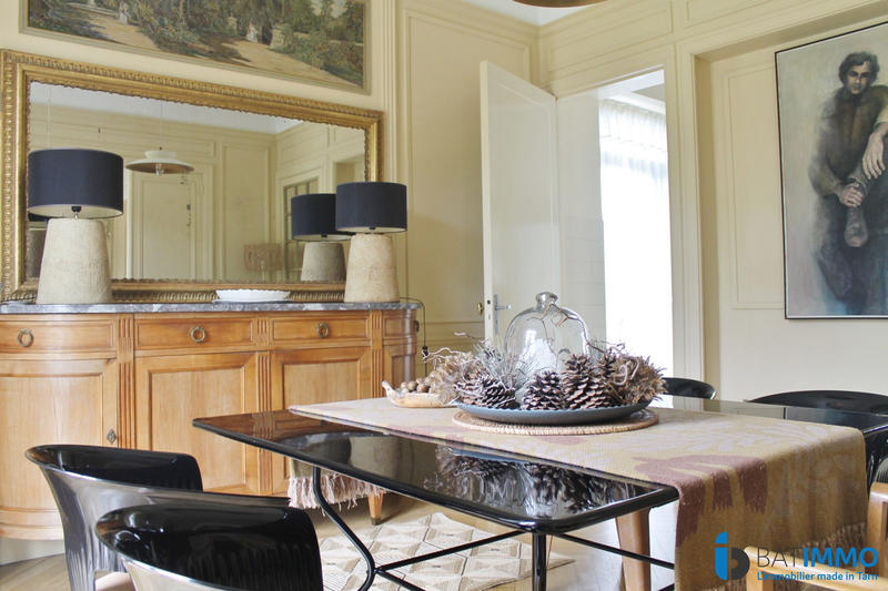 Maison - 265 m² - 7 pièces