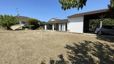 Maison traditionnelle - 235 m² - 11 pièces