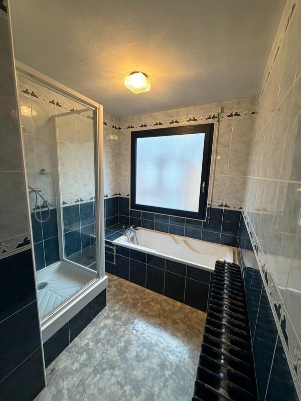 Maison de ville - 255 m² - 9 pièces