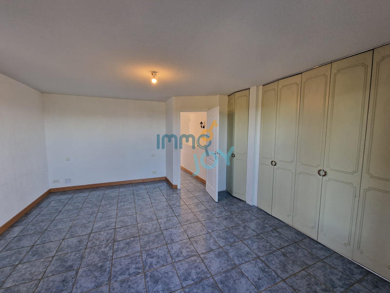 Villa - 204 m² - 6 pièces