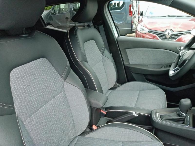 Renault Clio V E-Tech full hybrid 145 Techno