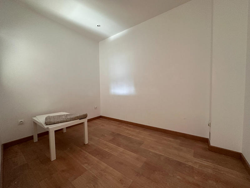 Immeuble - 214 m² - 9 pièces