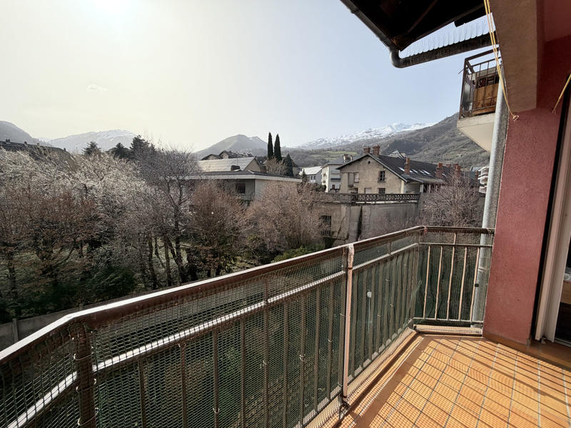 Appartement - 77 m² - 4 pièces