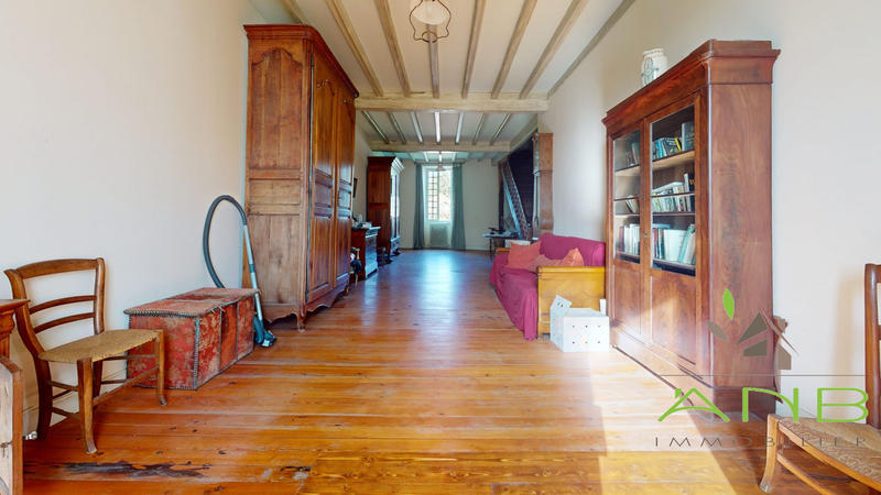 Maison ancienne - 691 m² - 19 pièces