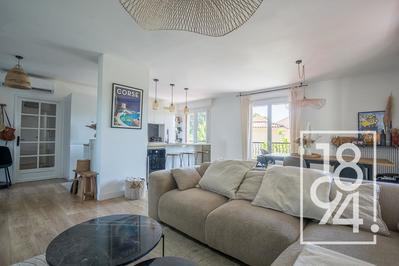 Appartement - 76 m² - 3 pièces