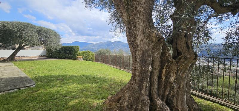 Maison - 210 m² - 10 pièces