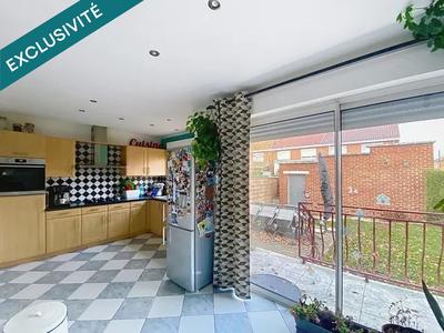 Maison - 90 m² - 5 pièces