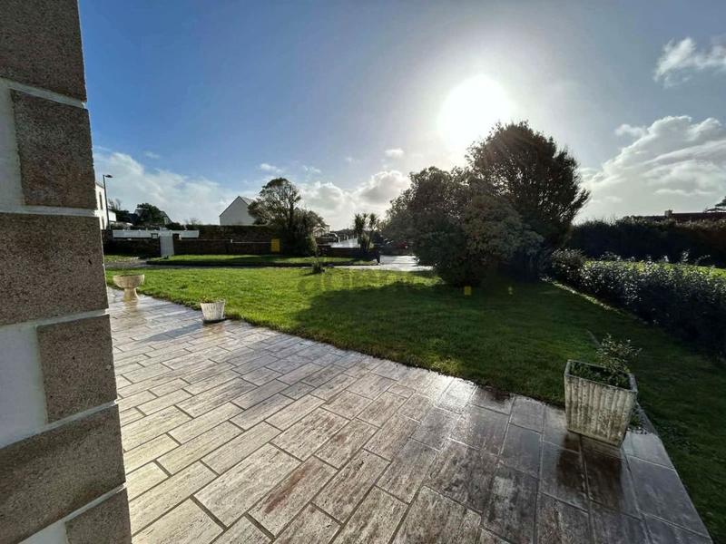 Maison - 141 m² - 8 pièces