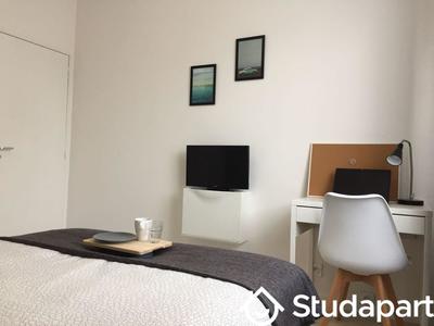 Chambre - 10 m² - 1 pièce