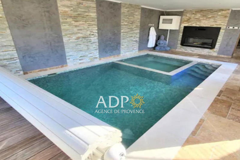 Maison - 200 m² - 5 pièces