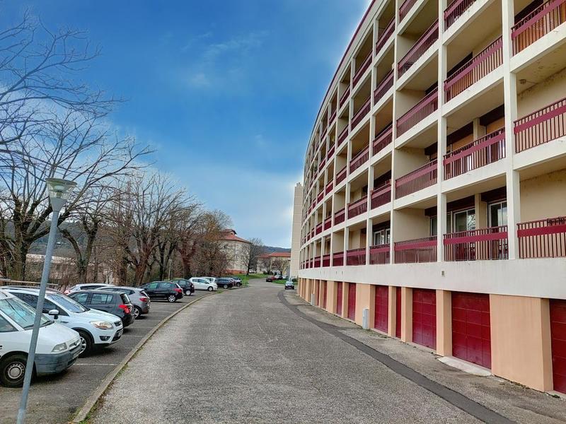 Appartement - 105 m² - 4 pièces