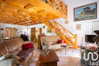 Maison - 268 m² - 6 pièces