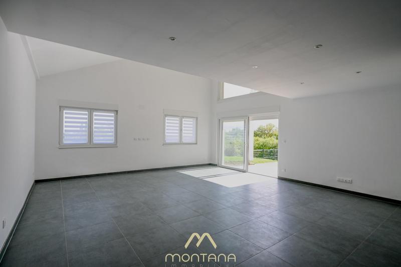 Maison - 181 m² - 5 pièces